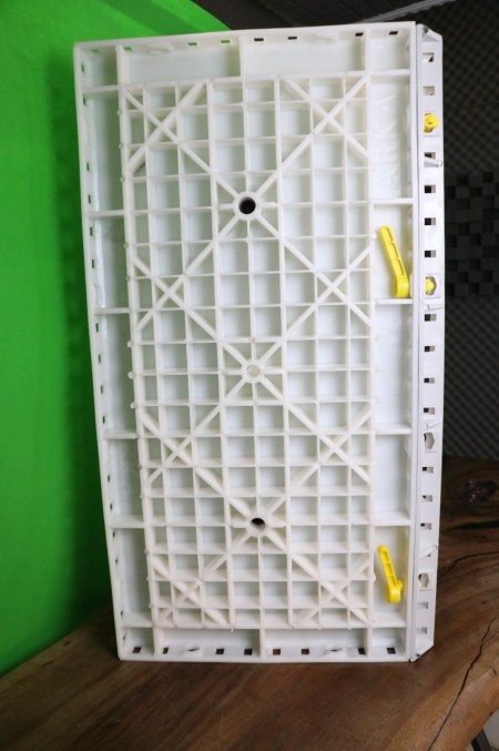 Concrete, Wafel and Ubot