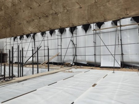 Specialized supply and implementation of drainage and sealing