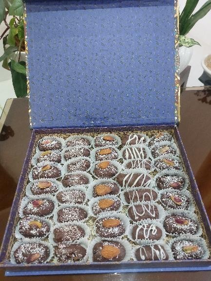 1 -grade chocolate dates