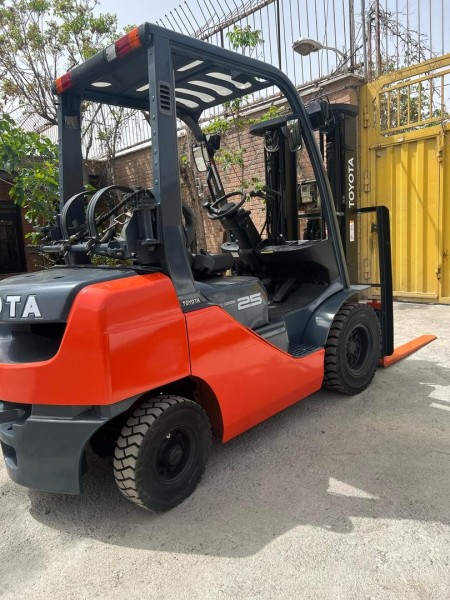 خدمات و اجاره لیفتراک،جرثقیل و خودروبر