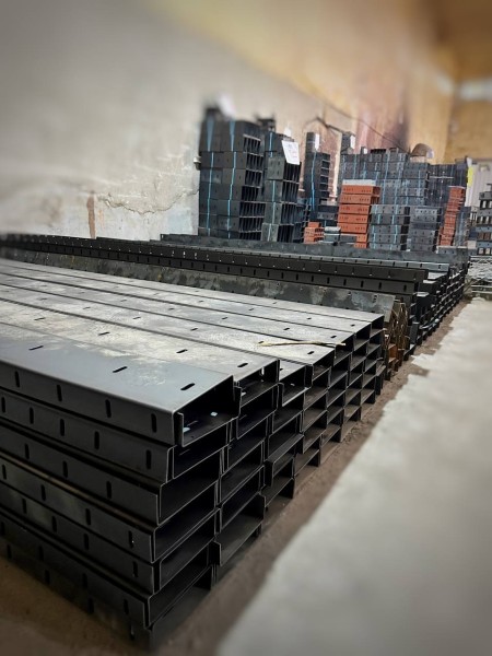 وادار انتهایی(وادار U)  و وادار میانی  (وادارH)