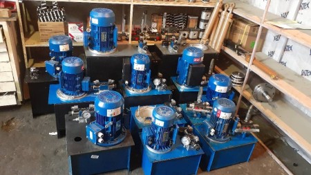 Jack and hydraulic unit