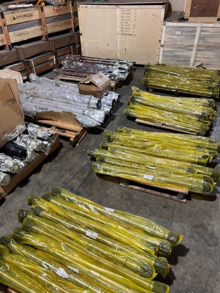 Buying a hydraulic hammer bolt