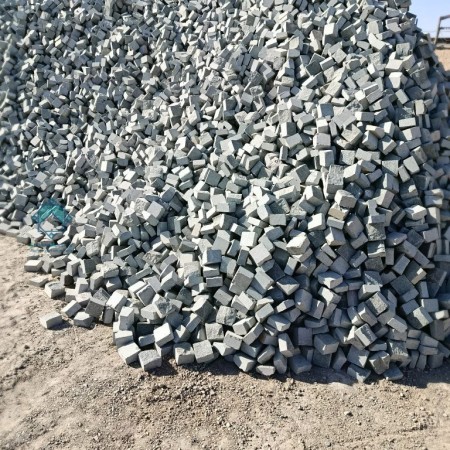 سنگ کوبیک گرانیت مشکی – کف فرشی زیبا و محکم