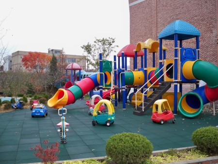 Production and installation of park equipment