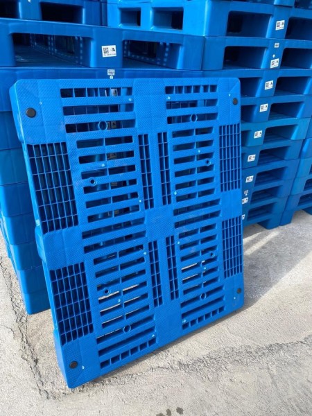 Industrial Plastic Pallet 120x100 Model 114