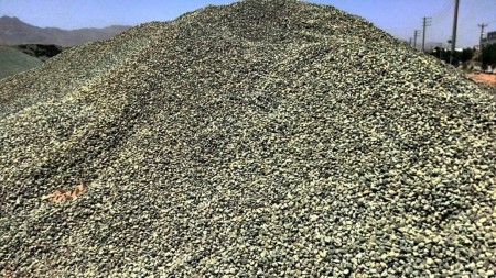 شن رنگی طبیعی معدنی