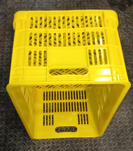 20 kg box for moving fruit, dairy products, industrial supplies