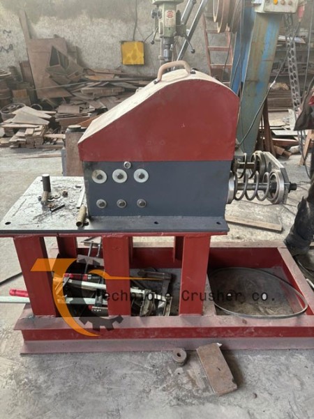 Direct sale of gold and silver vibrating tables Stone crusher technique