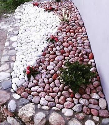 قیمت شن رنگی برای محوطه (عوامل مؤثر بر هزینه‌ها)