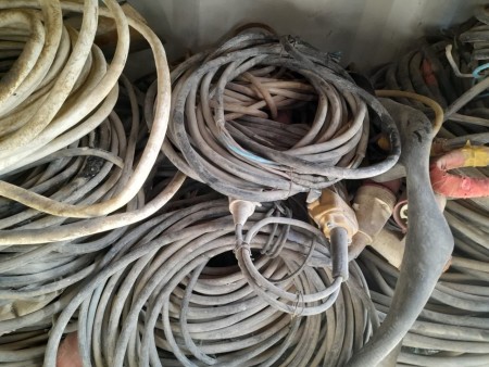 خریدار کلی سیم و کابل کارکرده ارگانهای دولتی و شرکت ها