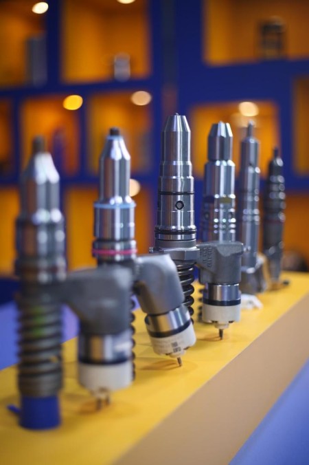 فروش انواع سوزن انژکتور های کاترپیلار ،کوماتسو ،کامنز،ولوو