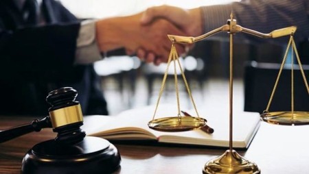 وکیل// بدون نگرانی مشاوره کنید