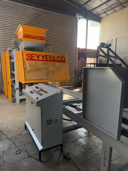 Kerb and Block Making Machine
