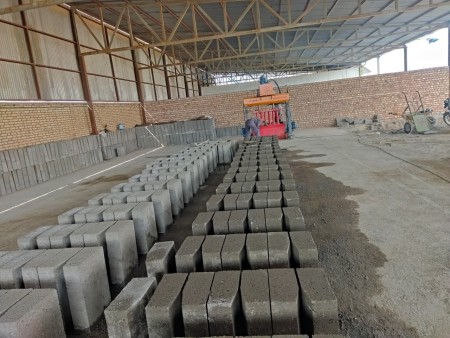 Kerb and Block Making Machine