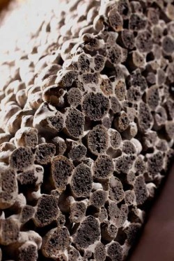 بلوک سبک بتنی تولید شده با سبکدانه لیکا