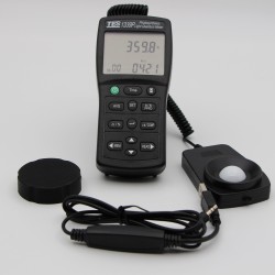 کوانتوم متر TES-1339P | دستگاه اندازه‌گیری PPFD، DLI و نور فتوسنتز گیاهان