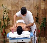 ارائه انواع ماساژ مالای(ریلکسی) و آروماتراپی با روغن های مخصوص(ماساژ آقایان تهران)